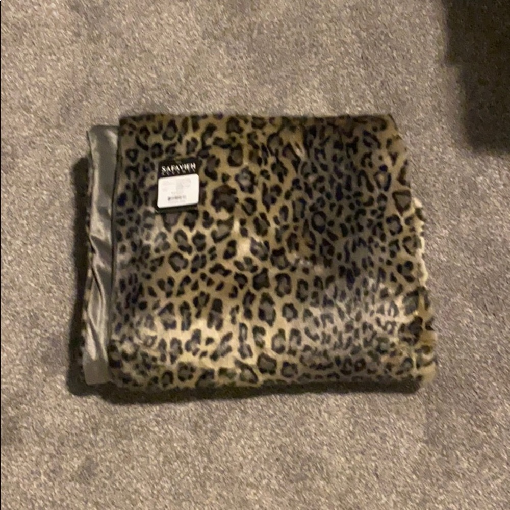 Leopard Throw